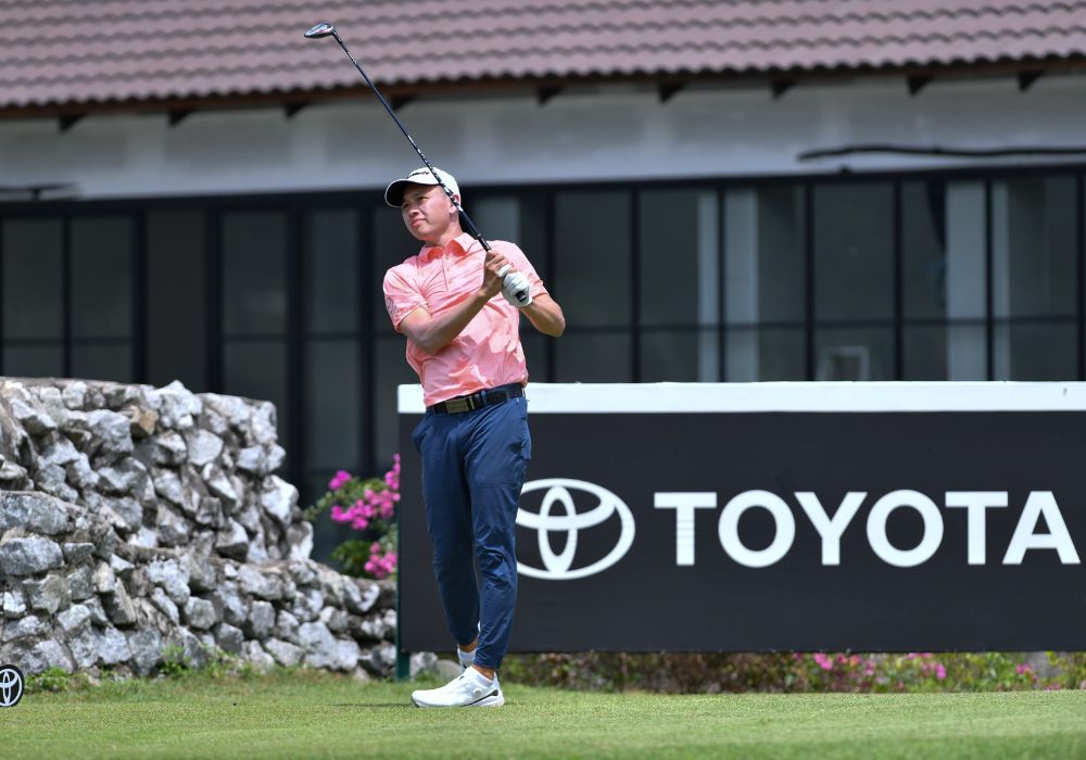 Ben Leong grabs first round lead at Supra Cup with superb 66