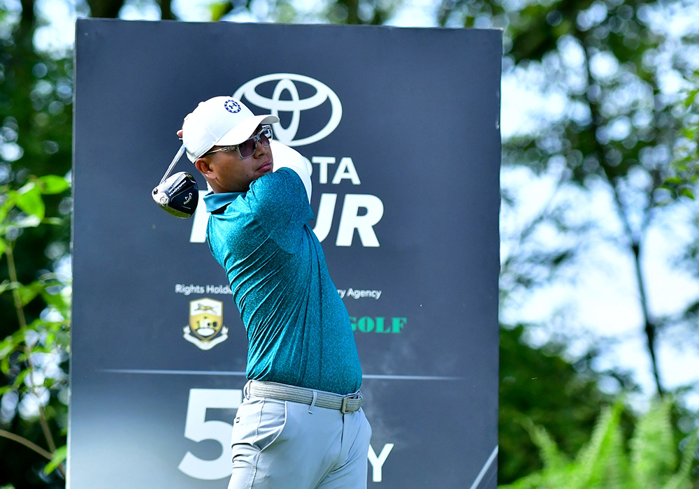 BEN, DAENG SHINE IN SIBU WITH FIRST ROUND LEAD IN TOYOTA TOUR’S FORTUNER CUP