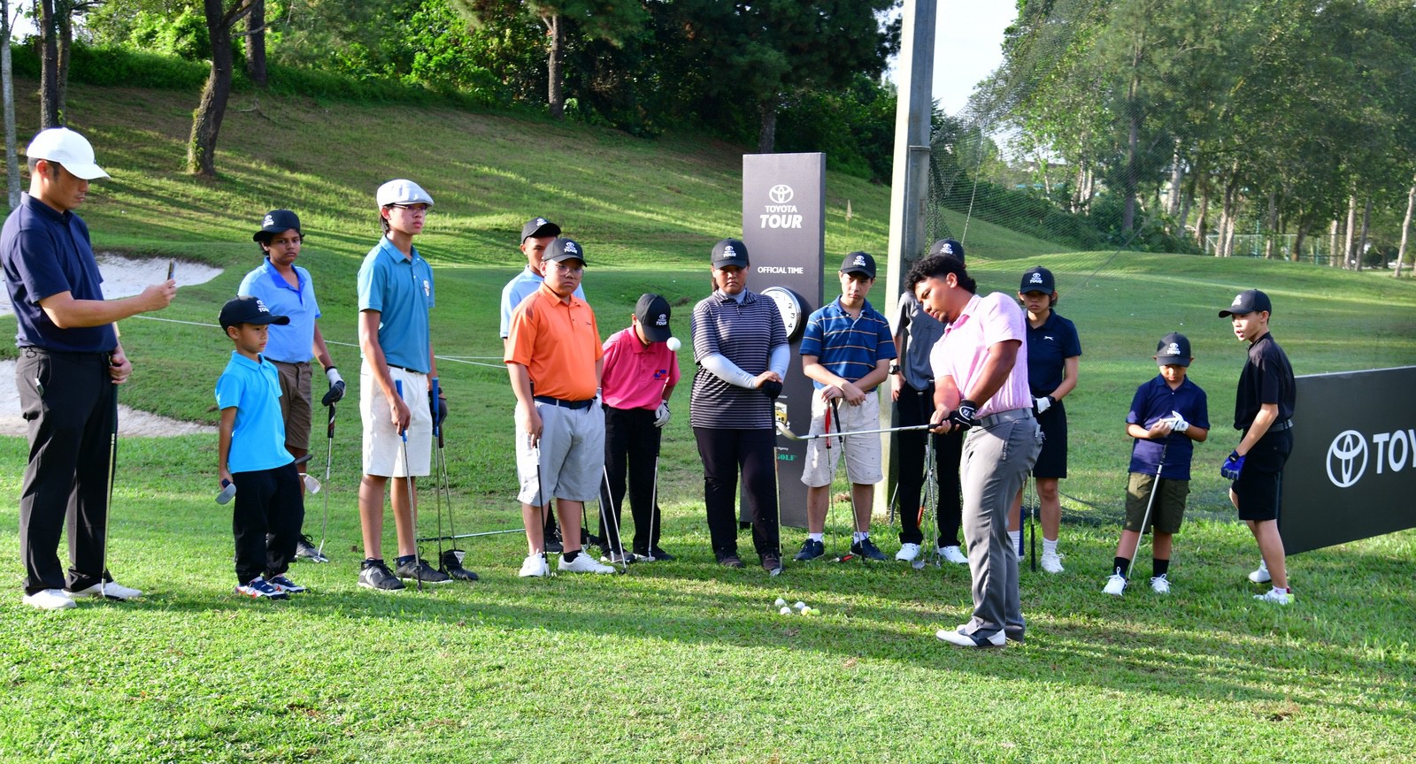 SOUTHERN KIDS ENJOY TOYOTA TOUR JUNIOR CLINIC WITH PROFESSIONALS ON HAND